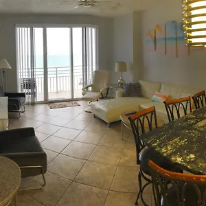 https://ocean-walk-resort-1708.thedaytonabeachhotels.com